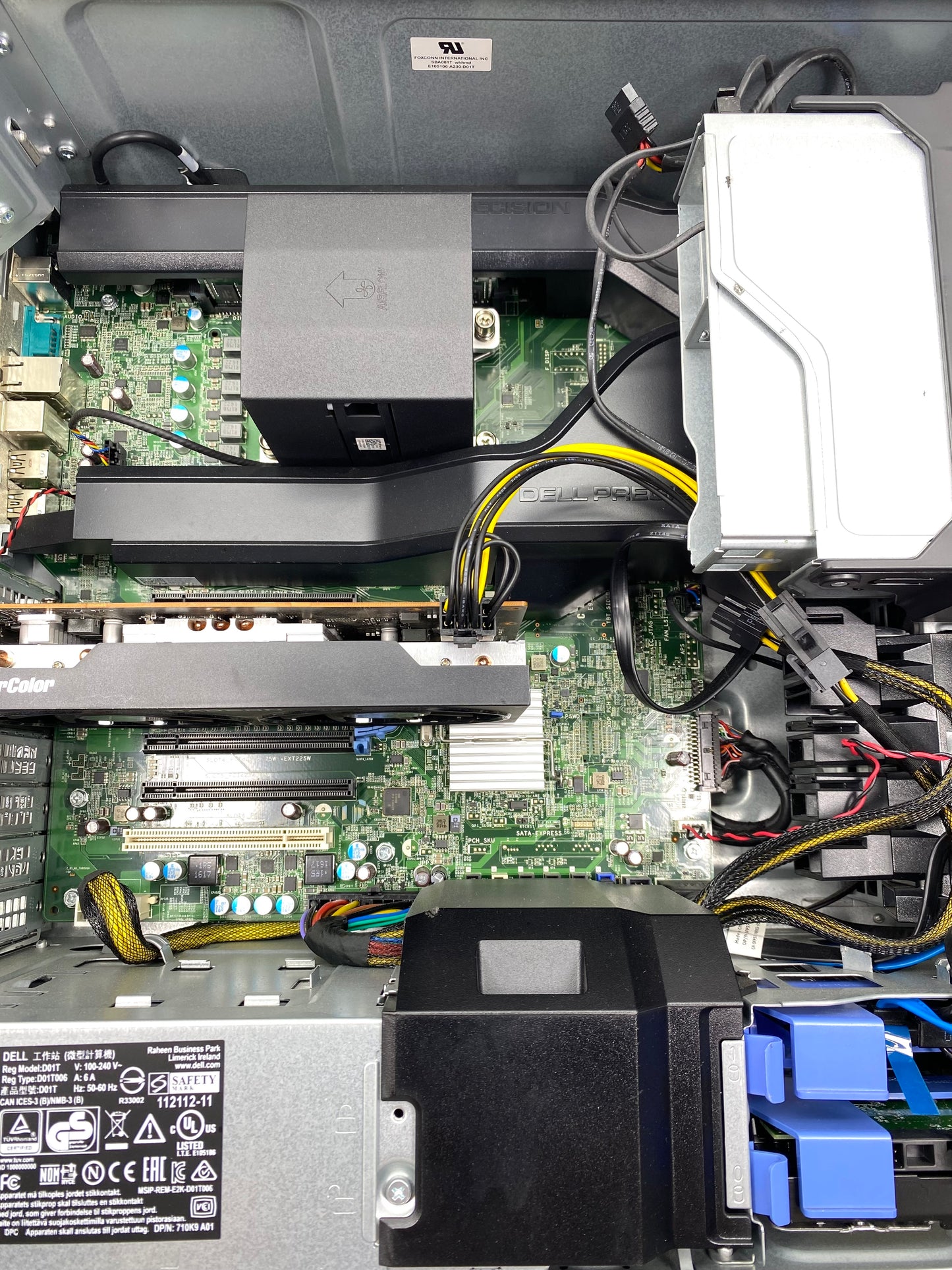 Desktop Dell Precision 5810 Xeon E5-1650 v3 128GB RAM DDR4 1TB SSD + 2TB HDD WINDOWS 11 PRO c/ adaptador