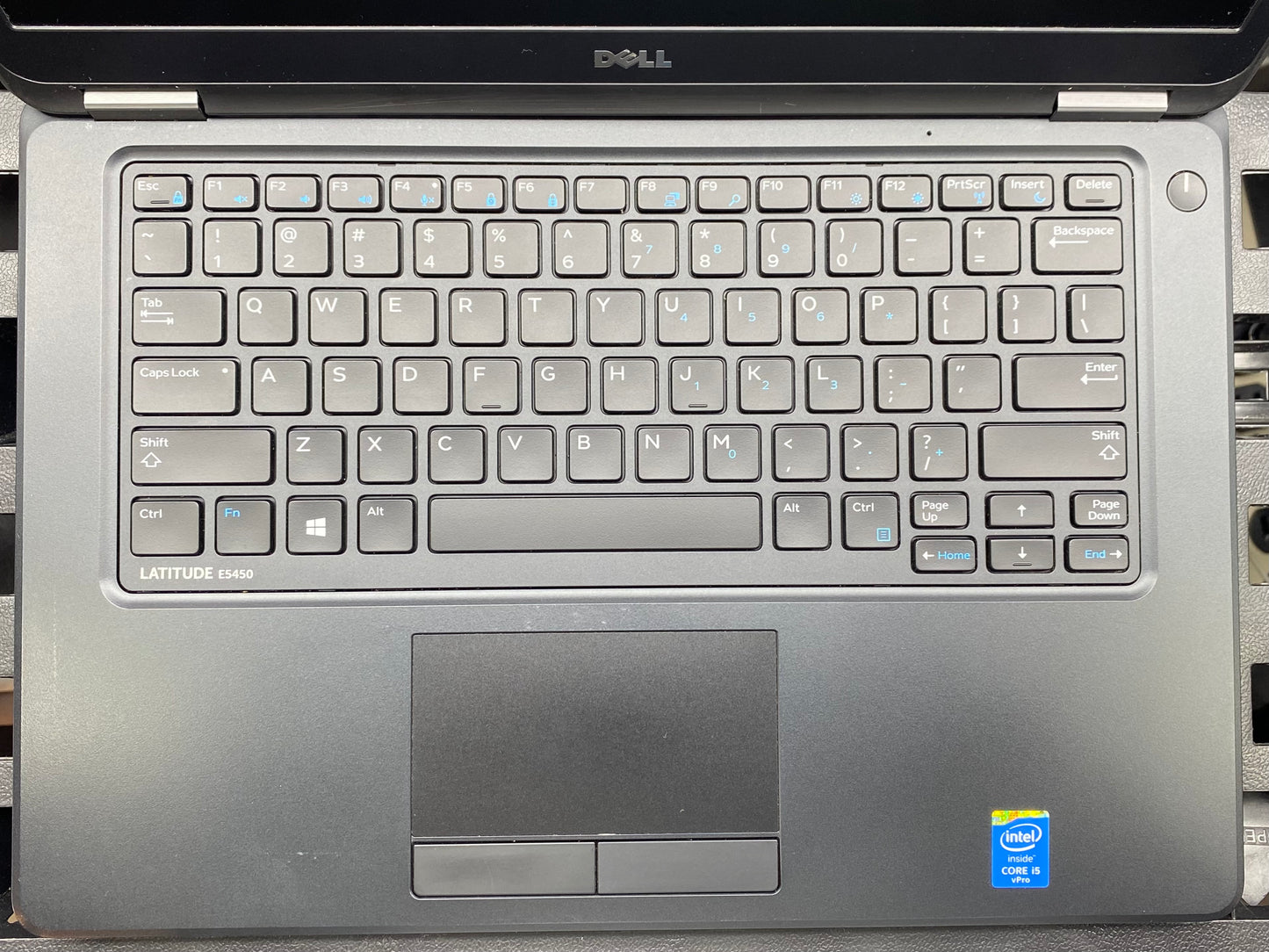 Laptop Dell Latitude E5450 14" 1366x768 (HD) Core i5-5300U 16GB RAM DDR3L 250GB SSD WINDOWS 11 PRO c/ cargador