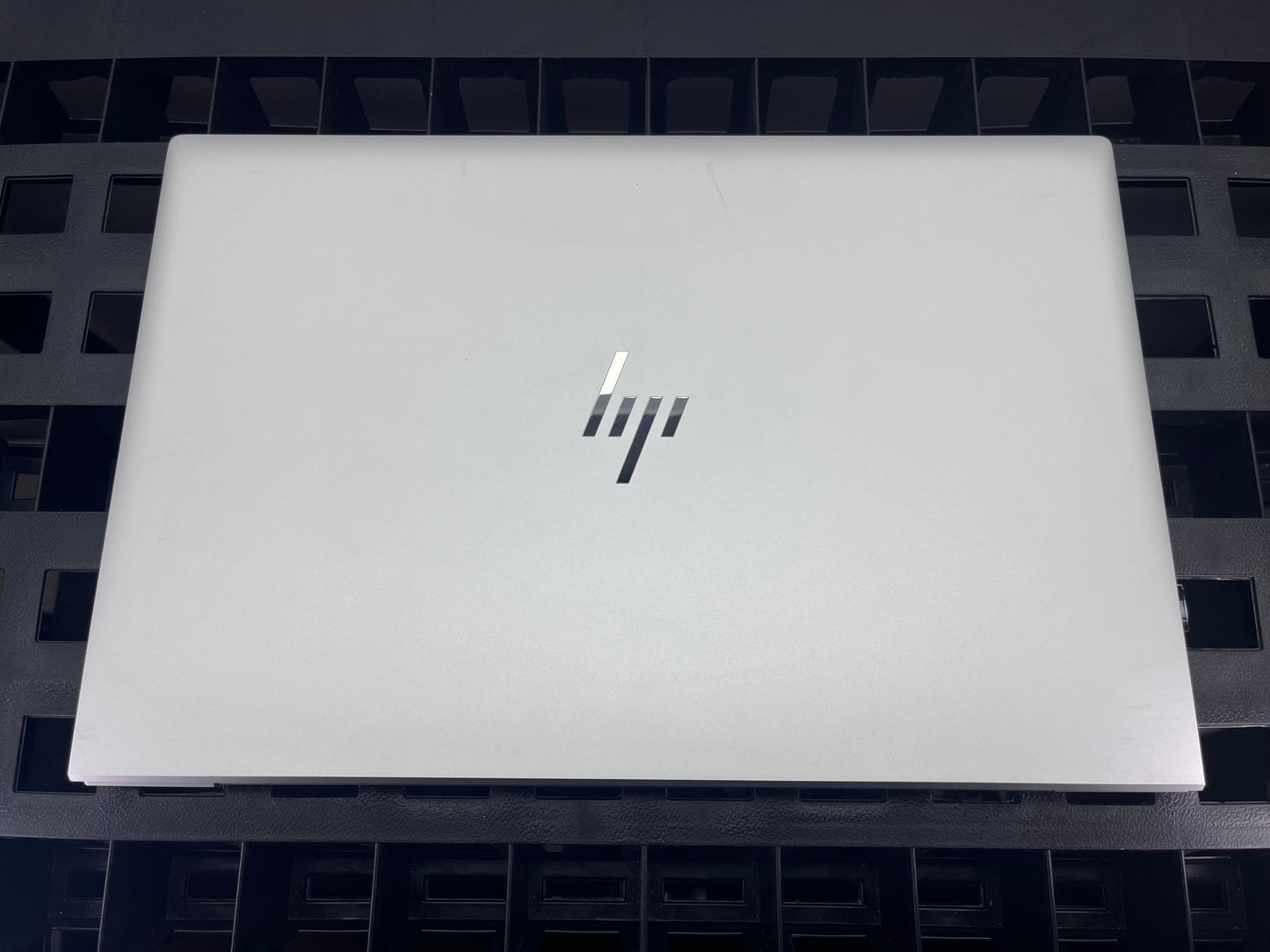 Laptop HP EliteBook 845 G7 14” Ryzen 5 4650U 16GB RAM 256GB M.2 SSD WINDOWS 11 PRO c/cargador
