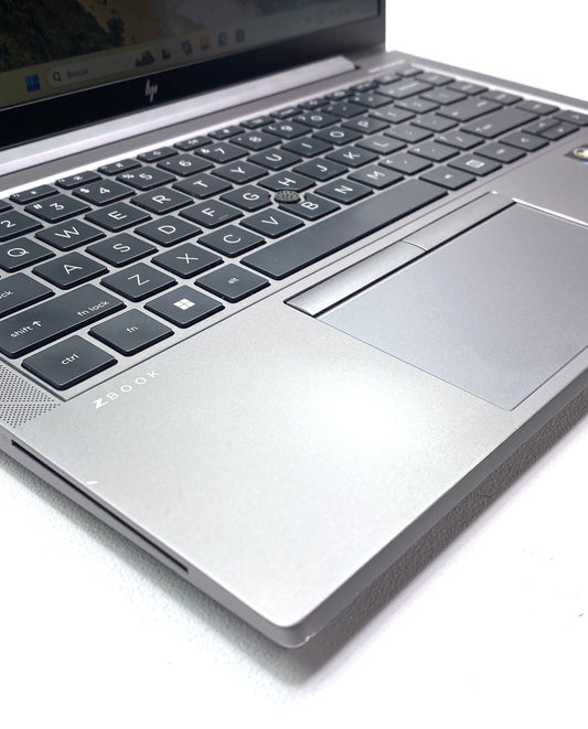 Laptop HP ZBook Firefly 14 G8 14" FHD i5-1145G7 16GB 256GB SSD WINDOWS 11 PRO c/ cargador