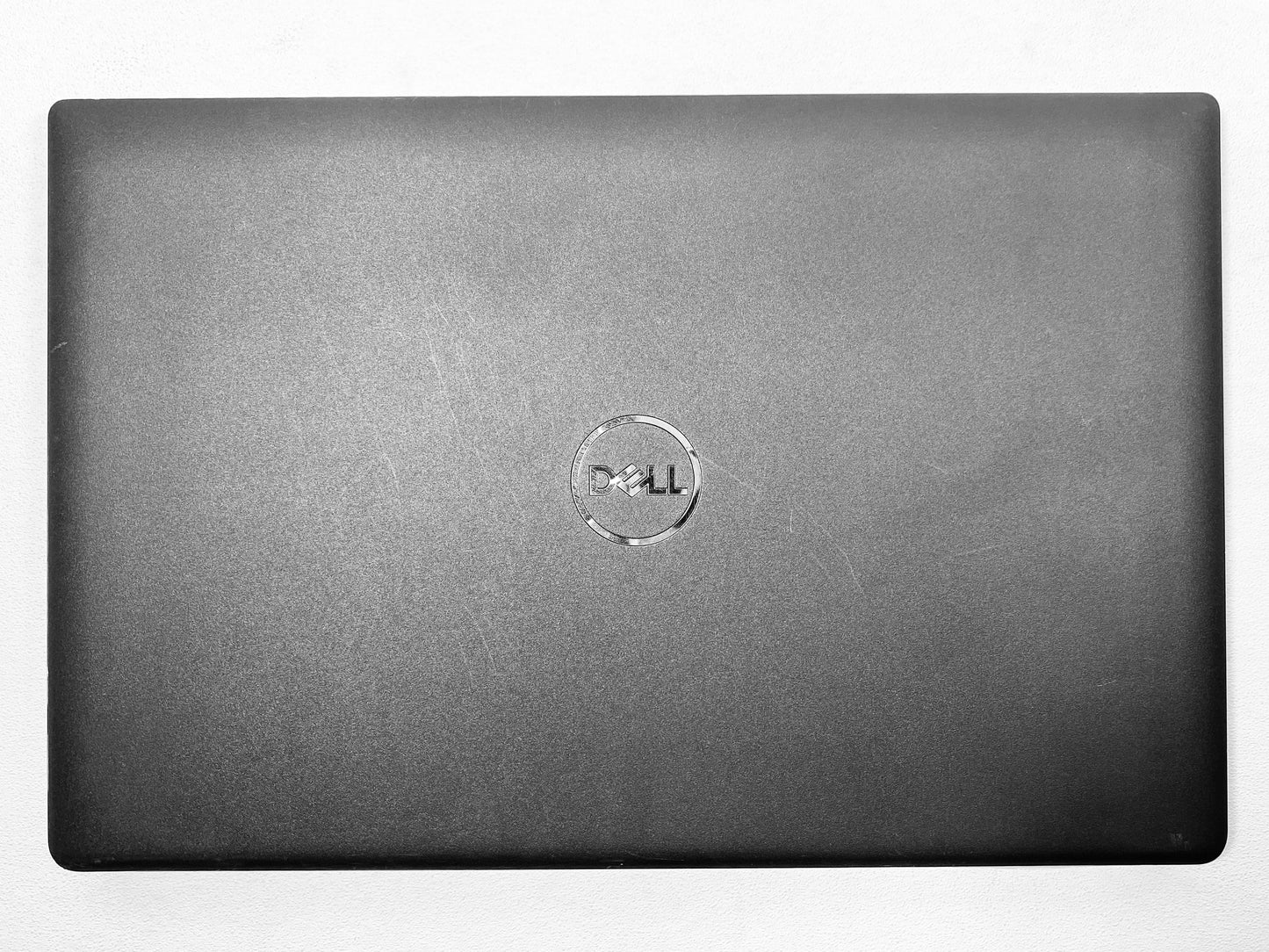 Laptop Dell Latitude 3520 15.6" FHD i7-1165G7 16GB DDR4 1TB SSD WINDOWS 11 Pro c/ cargador