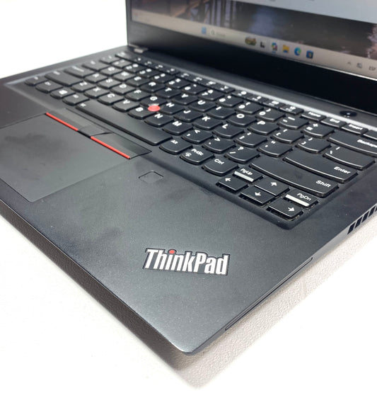 Laptop Lenovo ThinkPad T495s 14" FHD Ryzen 7 Pro 16GB 512GB SSD WINDOWS 11 PRO c/ cargador