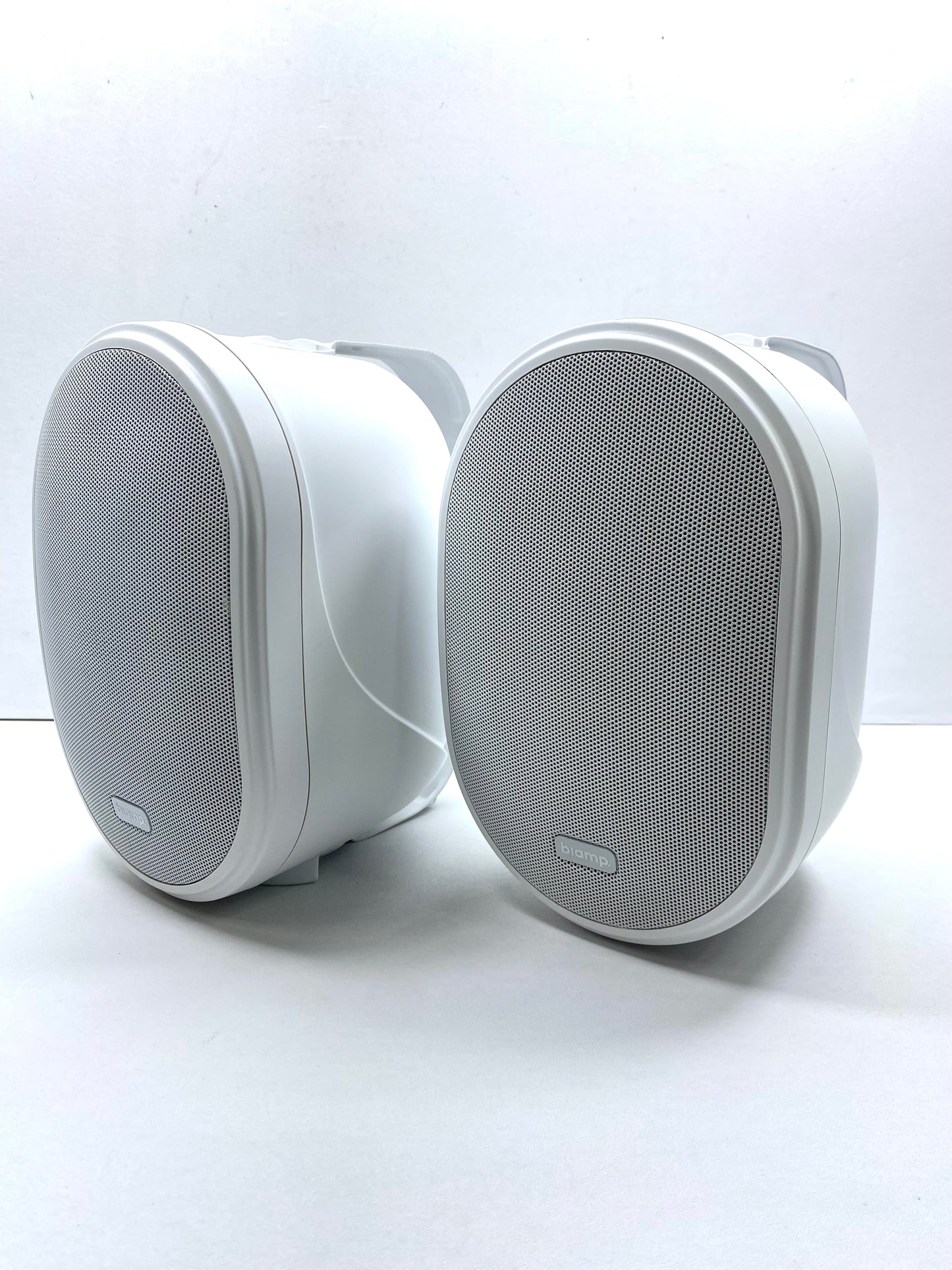 Parlantes Biamp OVO5T-W Estéreo Blancos Nuevos c/ Montaje