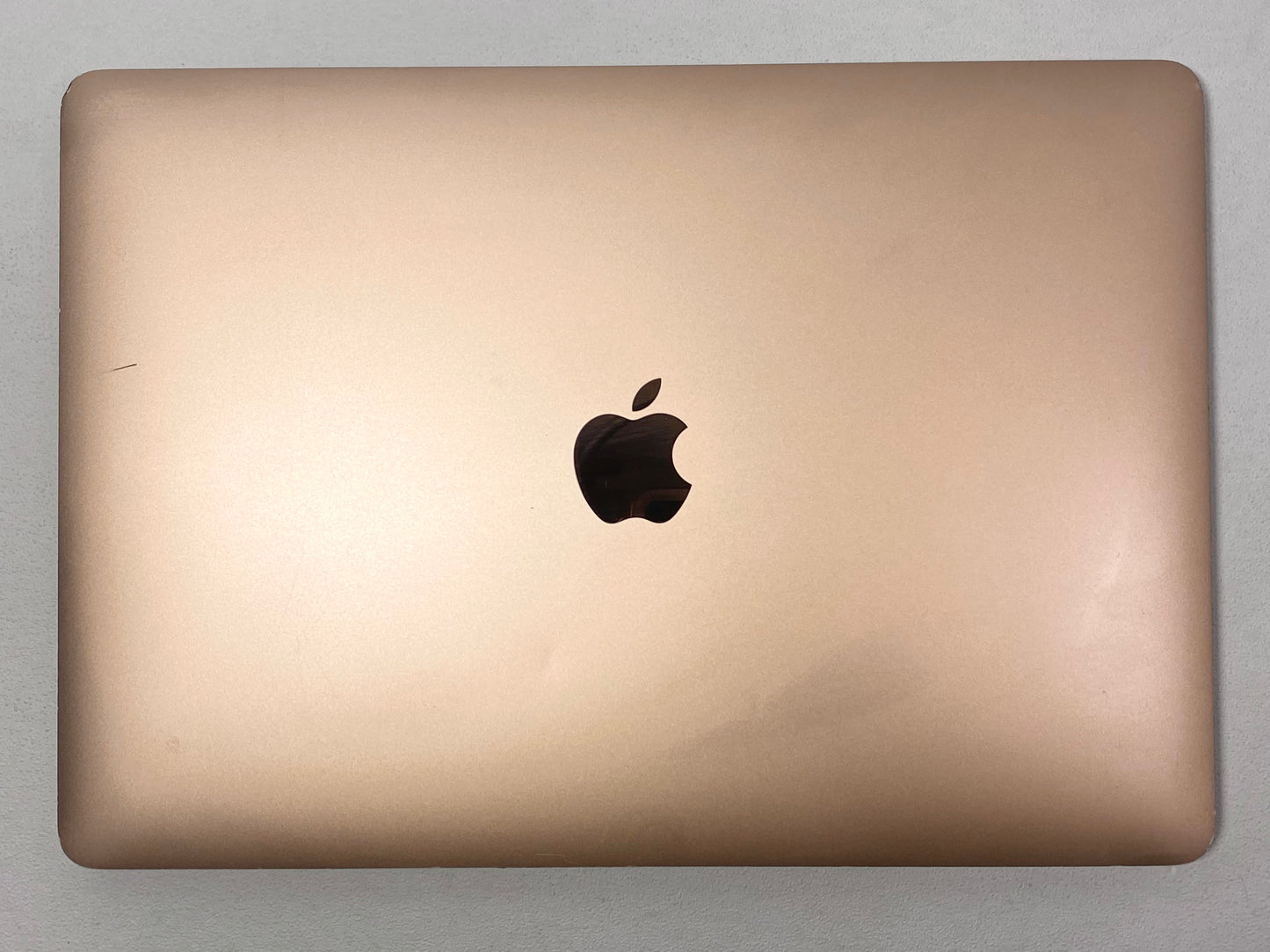 Laptop Apple MacBook Air 2020 13.3" 2K i3 8GB 256GB SSD macOS SEQUOIA c/ cargador