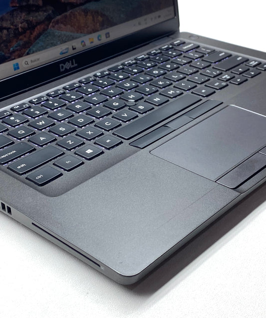 Laptop Dell Latitude 5401 14" 1920x1080 (FHD) Core i7-9850H 16GB RAM DDR4 256GB NVMe SSD WINDOWS 11 PRO c/ cargador