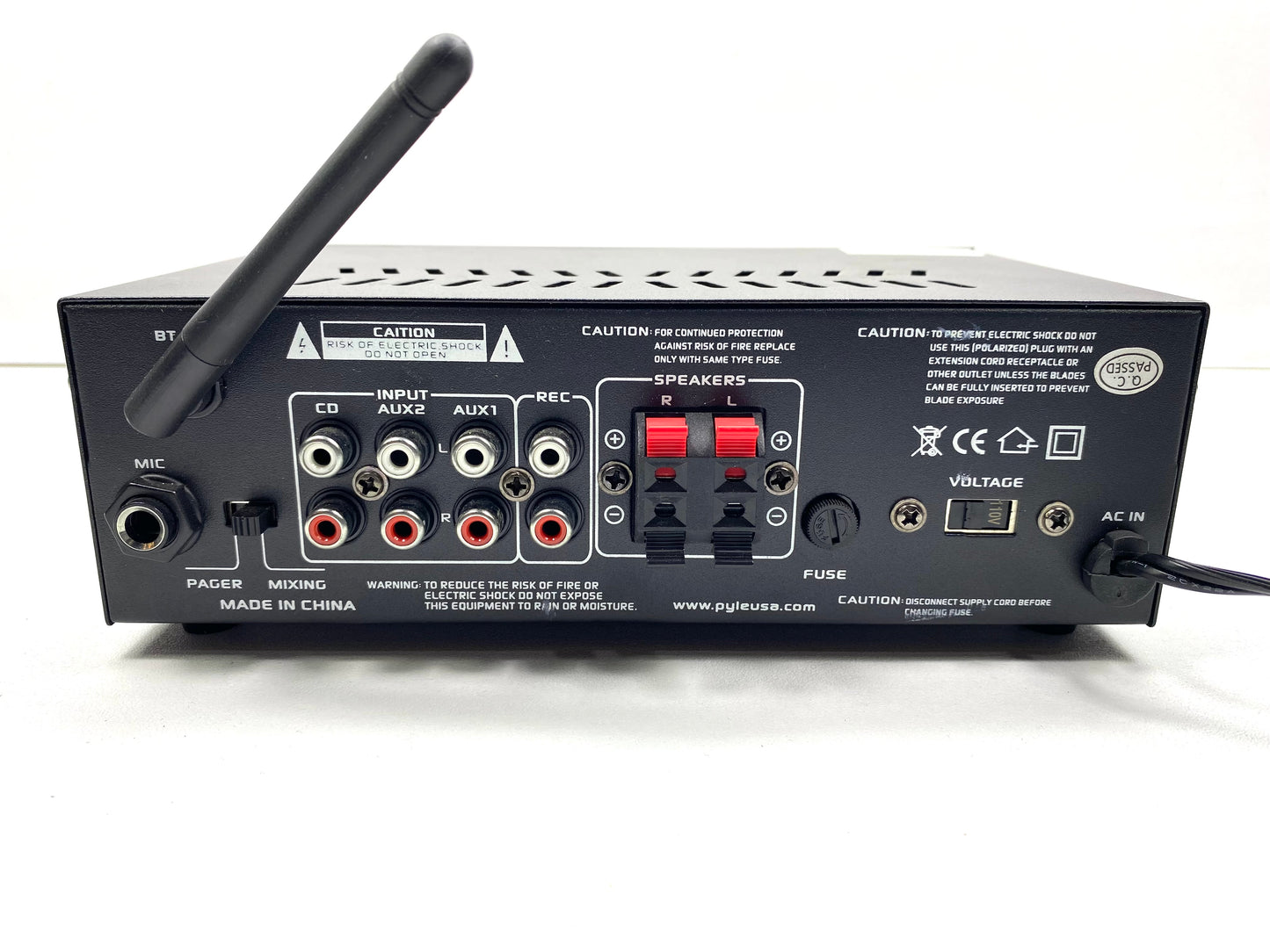 Amplificador Estéreo Pyle PTA4 c/120W RMS