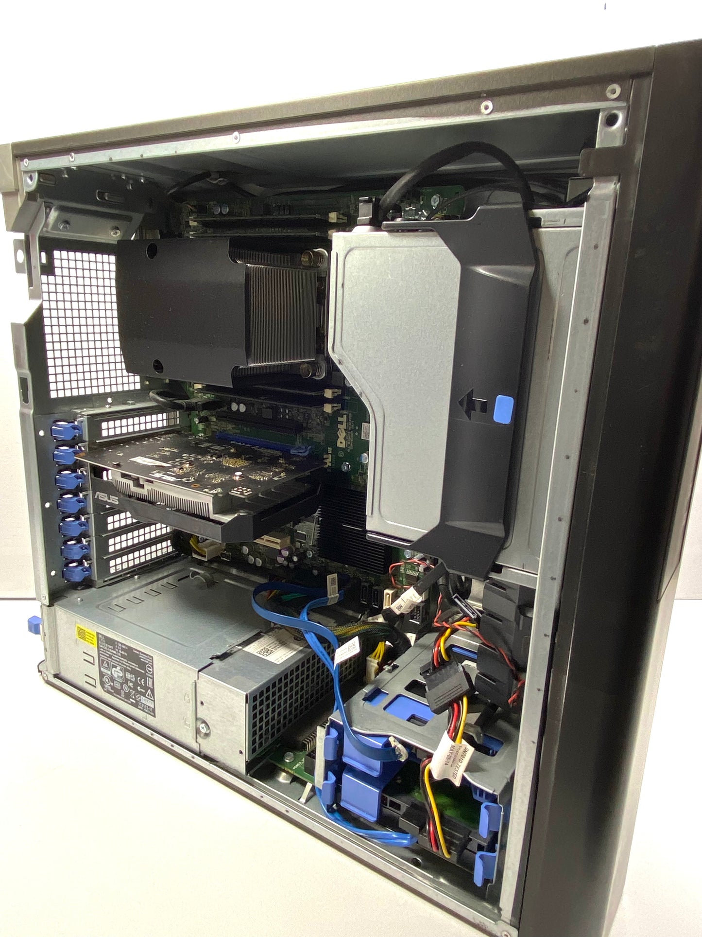 Desktop Dell Precision T3600 Xeon E5-1620 64GB RAM DDR3 1TB SSD + 4TB HDD WINDOWS 11 PRO c/ adaptador