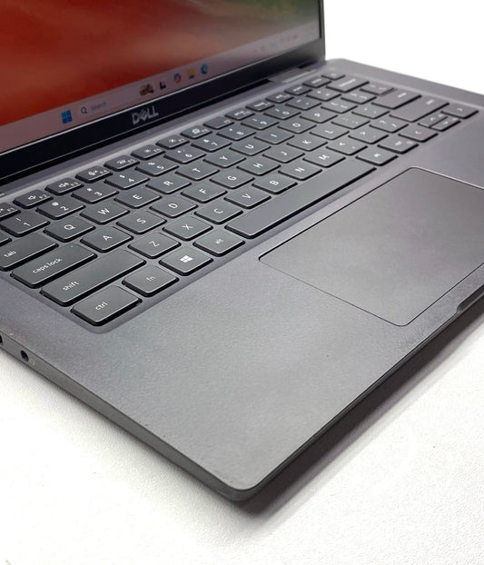 Laptop Dell Latitude 7420 14" 1920x1080 (FHD) Core i7-1185G7 16GB RAM DDR4 512GB NVMe SSD WINDOWS 11 PRO c/ cargador