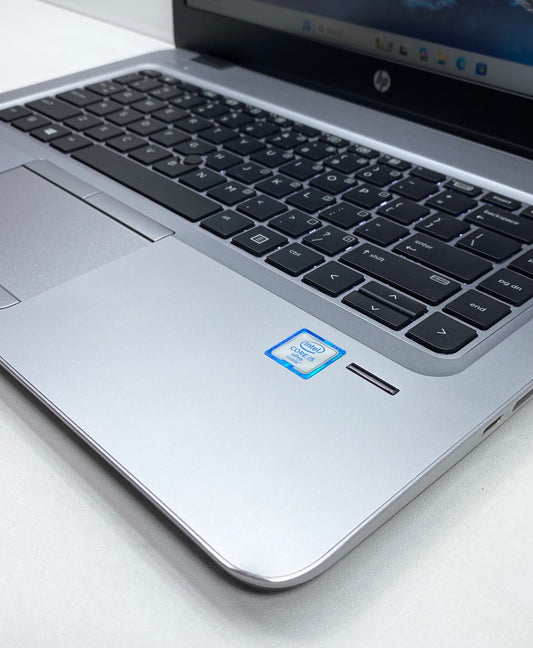 Laptop HP EliteBook 840 G3 14" 1920x1080 (FHD) Core i5-6300U 8GB RAM DDR4 128GB M.2 SSD + 500GB HDD WINDOWS 11 PRO c/ cargador
