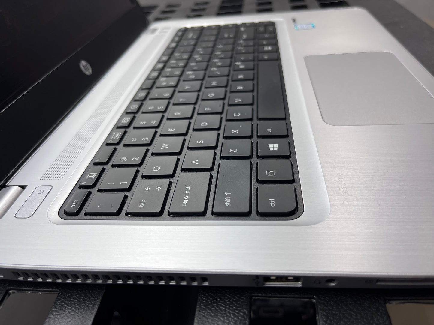 HP ProBook 440 G4 14" 1920x1080 (FHD) Core i5-7200U 16GB RAM DDR4 250GB M.2 SSD + 500GB HDD WINDOWS 11 PRO