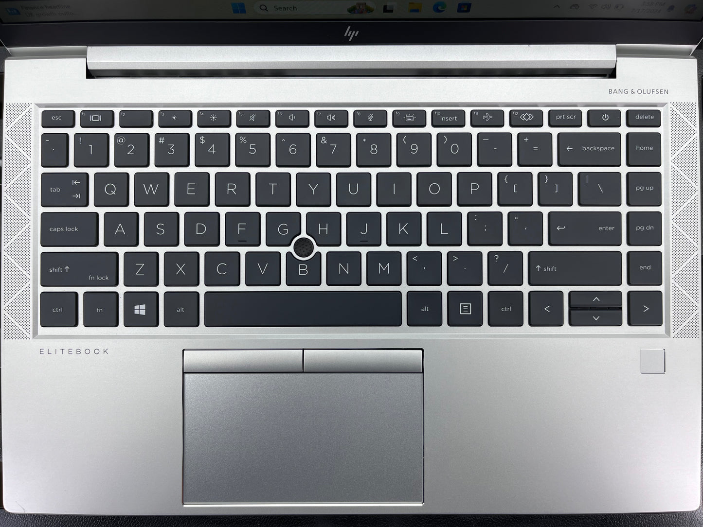 Laptop HP EliteBook 845 G7 14” Ryzen 5 4650U 16GB RAM 256GB M.2 SSD WINDOWS 11 PRO c/cargador