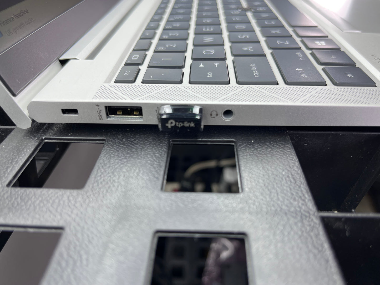 Laptop HP EliteBook 845 G7 14” Ryzen 5 4650U 16GB RAM 256GB M.2 SSD WINDOWS 11 PRO c/cargador