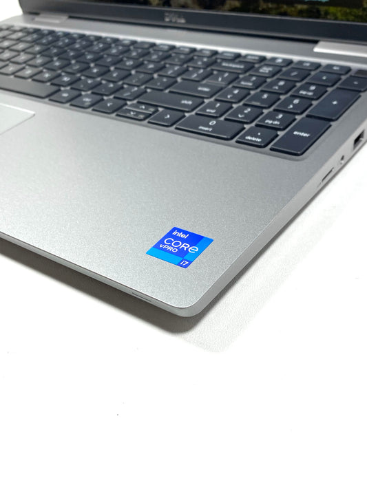 Laptop Dell Precision 3560 15.6" 1920x1080 (FHD) Core i7-1185G7 16GB RAM DDR4 512GB NVMe SSD WINDOWS 11 PRO c/ cargador