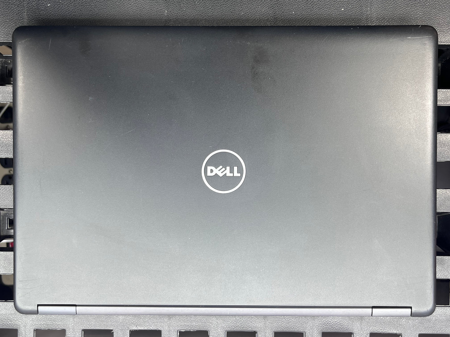 Laptop Dell Latitude 5480 14" 1366x768 (HD) Core i5-7300U 16GB RAM DDR4 256GB NVMe SSD WINDOWS 11 PRO c/ cargador