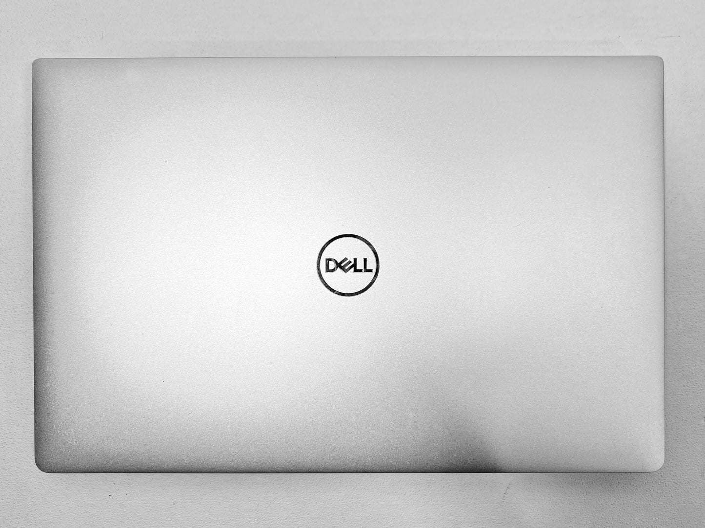 Laptop Dell XPS 13 9380 13.3" FHD i5-8265U 8GB DDR4 256GB SSD WINDOWS 11 HOME c/ cargador