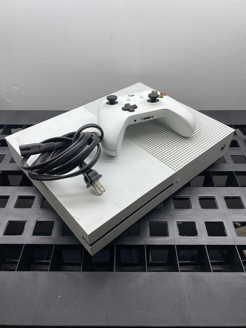 Consola Microsoft Xbox One S Modelo 1681 2TB con Control