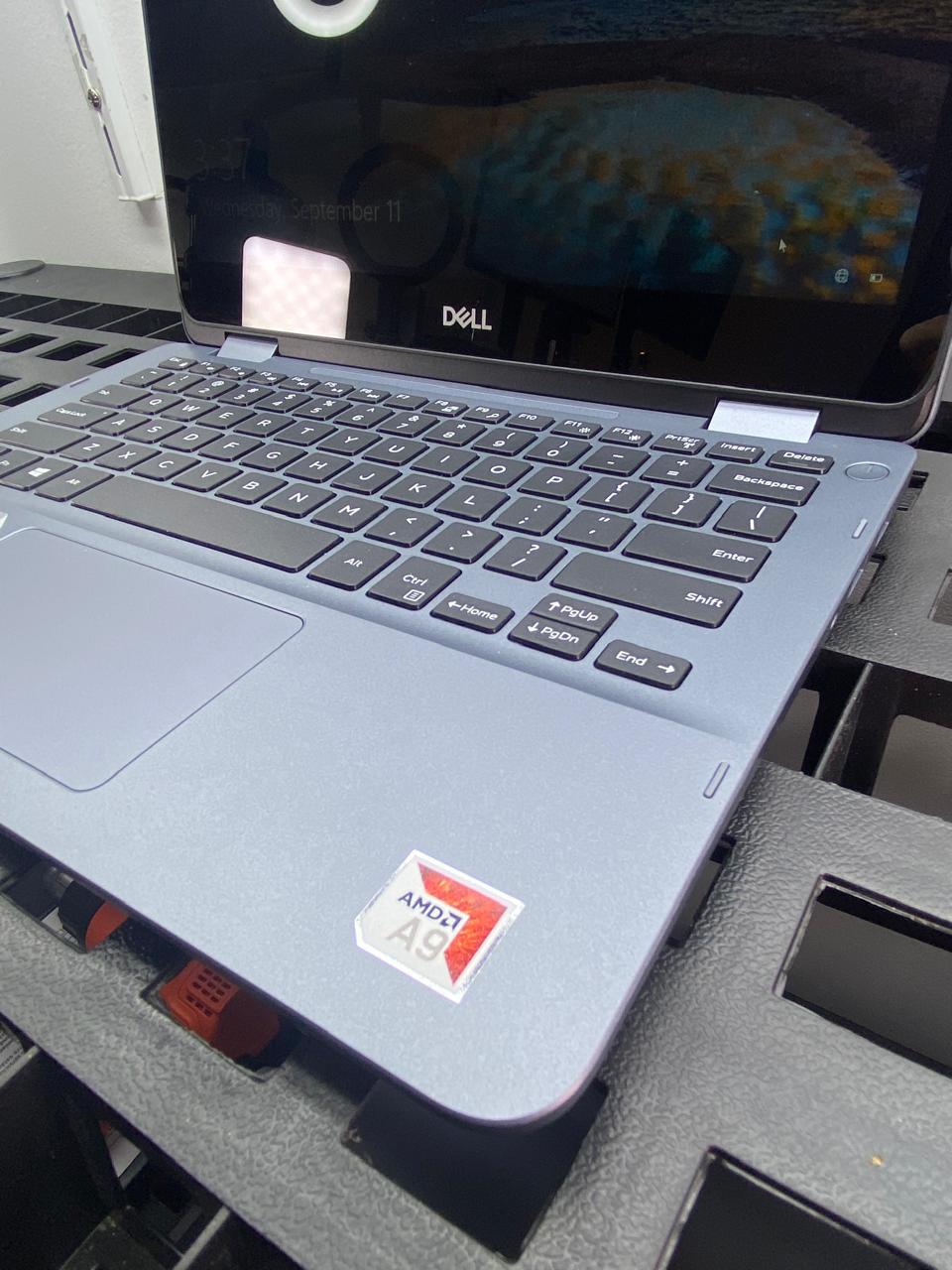 Laptop Dell Latitude 3195 11.6" A9-9420e 8GB RAM 128GB SSD WINDOWS 10 HOME c/cargador