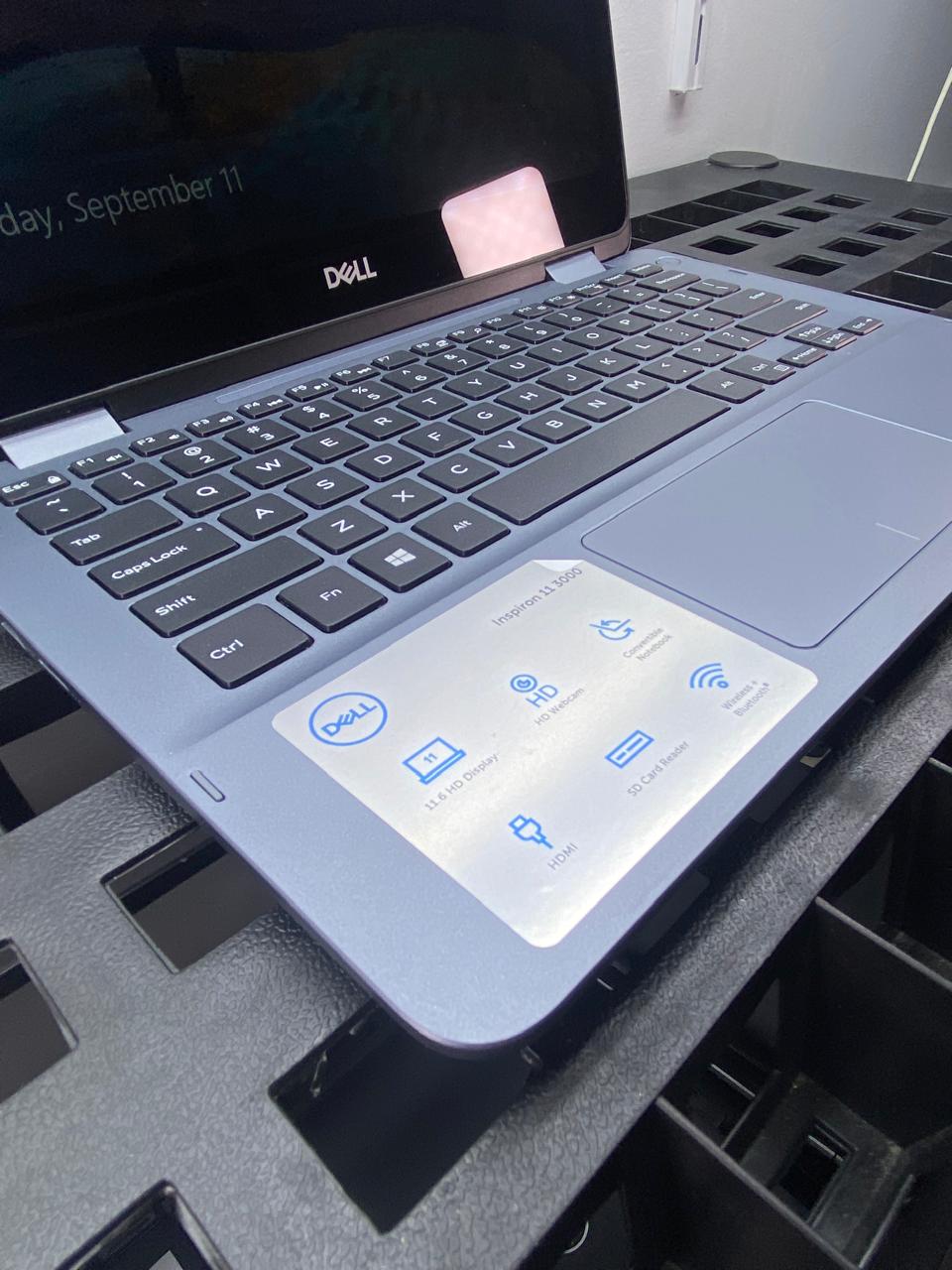 Laptop Dell Latitude 3195 11.6" A9-9420e 8GB RAM 128GB SSD WINDOWS 10 HOME c/cargador