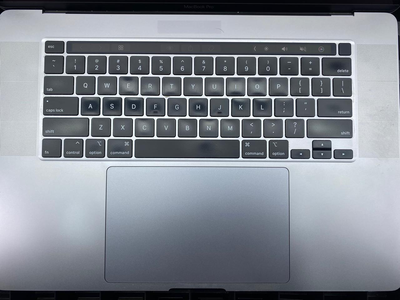 Laptop Apple MacBook Pro 2019 16" Core i7-9750H 16GB RAM 512GB SSD macOS Sonoma c/cargador