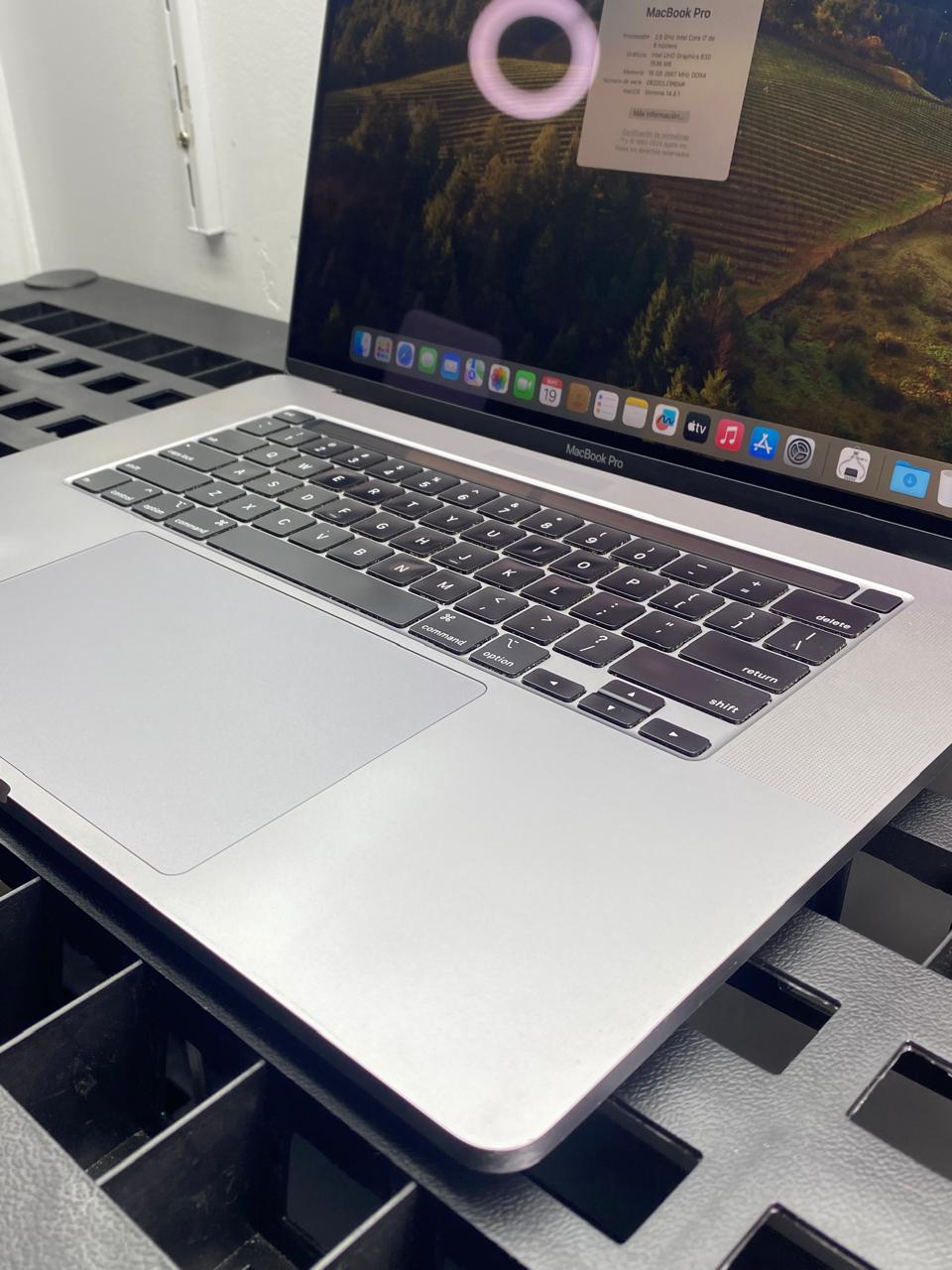Laptop Apple MacBook Pro 2019 16" Core i7-9750H 16GB RAM 512GB SSD macOS Sonoma c/cargador