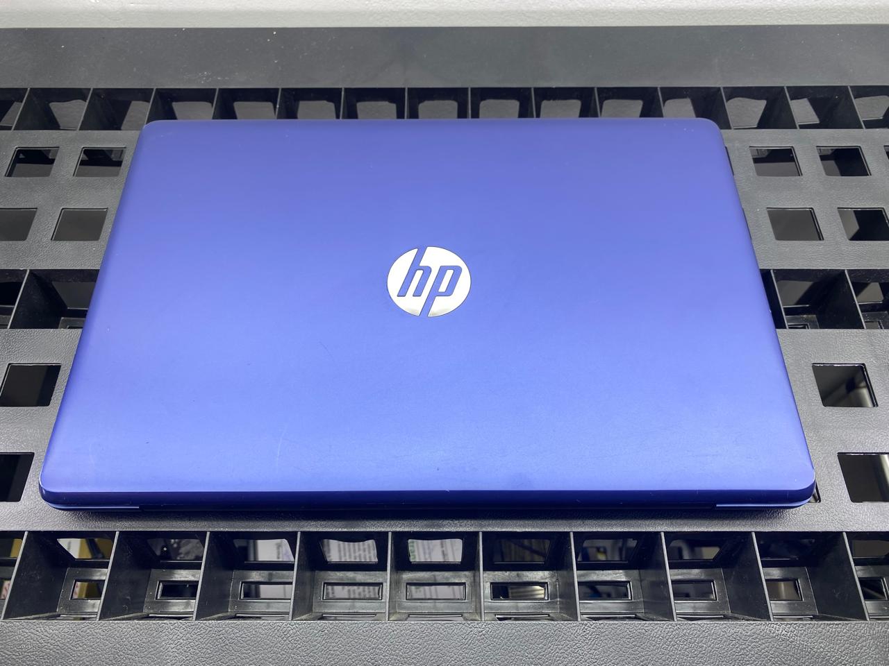 Laptop HP 14-ds0003dx 14" A4-9120e 8GB RAM 64GB SSD WINDOWS 10 miniOS c/cargador
