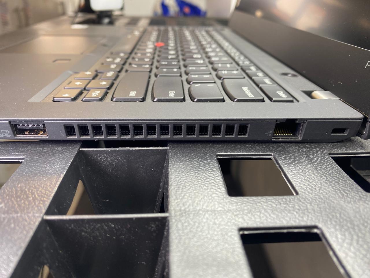 Laptop Lenovo P14s 14" Core i7-10510U 16GB RAM 512GB NVMe SSD WINDOWS 11 PRO c/cargador