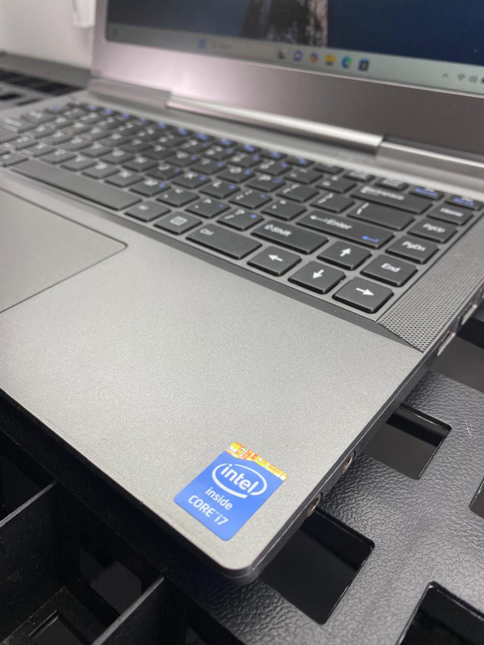 Laptop Clevo Style Note W740SU 14" Core i7-4950HQ 16GB RAM 256GB SSD WINDOWS 11 PRO c/cargador