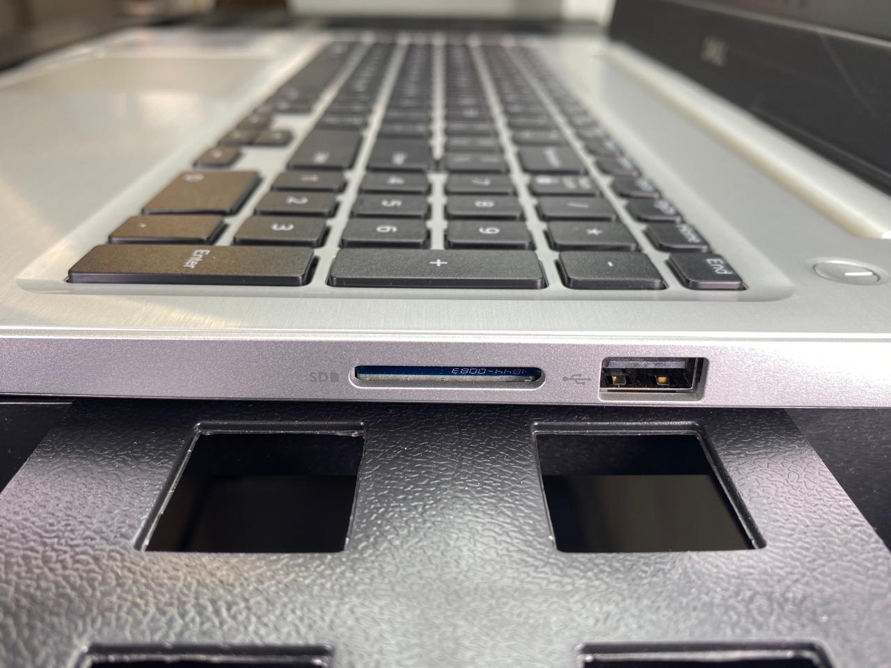 Laptop Dell Inspiron 5570 15.6" Core i7-7500U 16GB RAM 512GB NVMe SSD + 500GB HDD WINDOWS 11 PRO c/cargador