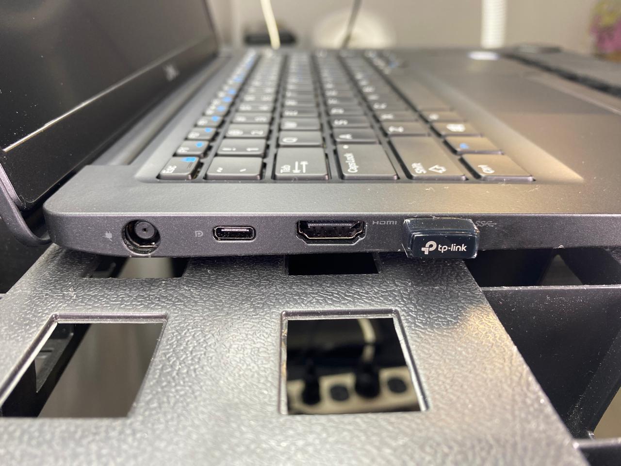 Laptop Dell Latitude 7390 13.3" Core i5-8250U 16GB RAM 256GB NVMe SSD WINDOWS 11 PRO c/cargador