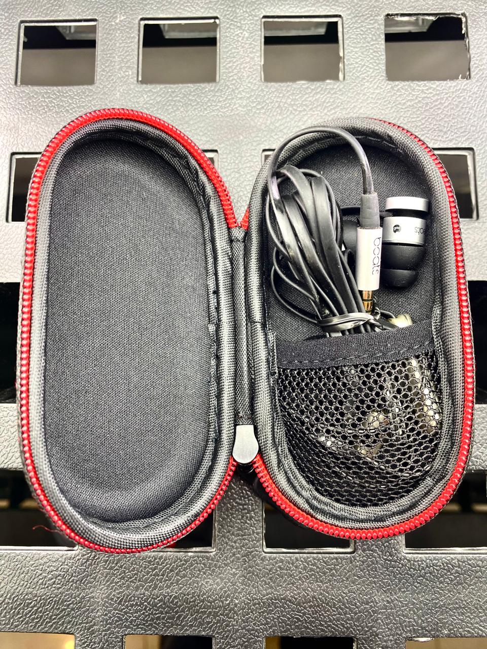 Audífonos con Cable Beats Urbeats c/ Micrófono y Estuche (Varios Colores)