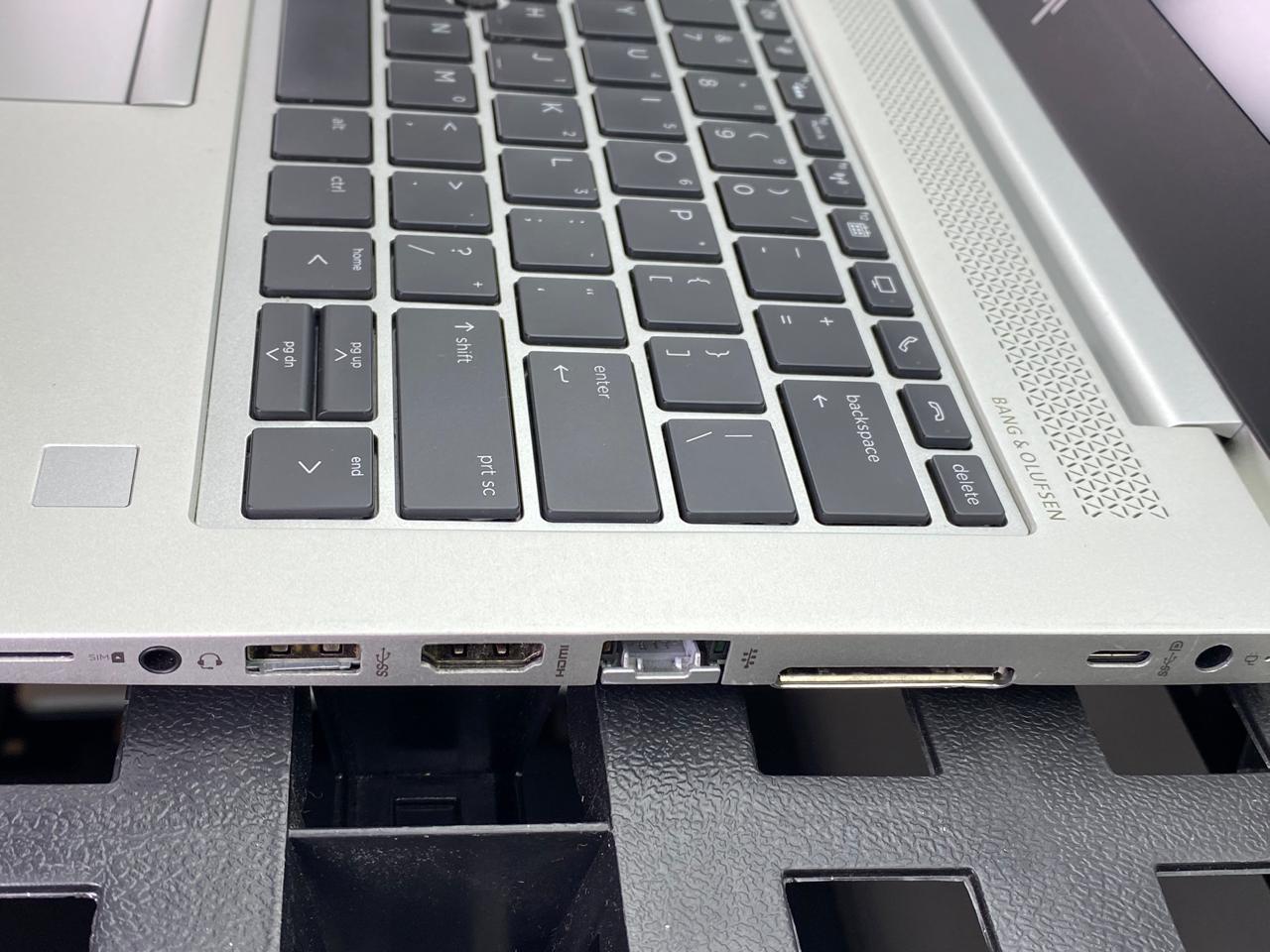 Laptop HP EliteBook 735 G5 13,3 Ryzen 5 Pro 2500U 16GB RAM 256GB M.2 SSD WINDOWS 11 PRO c/cargador