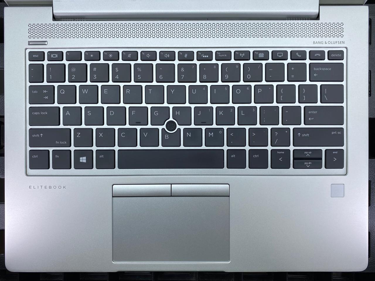 Laptop HP EliteBook 735 G5 13,3 Ryzen 5 Pro 2500U 16GB RAM 256GB M.2 SSD WINDOWS 11 PRO c/cargador