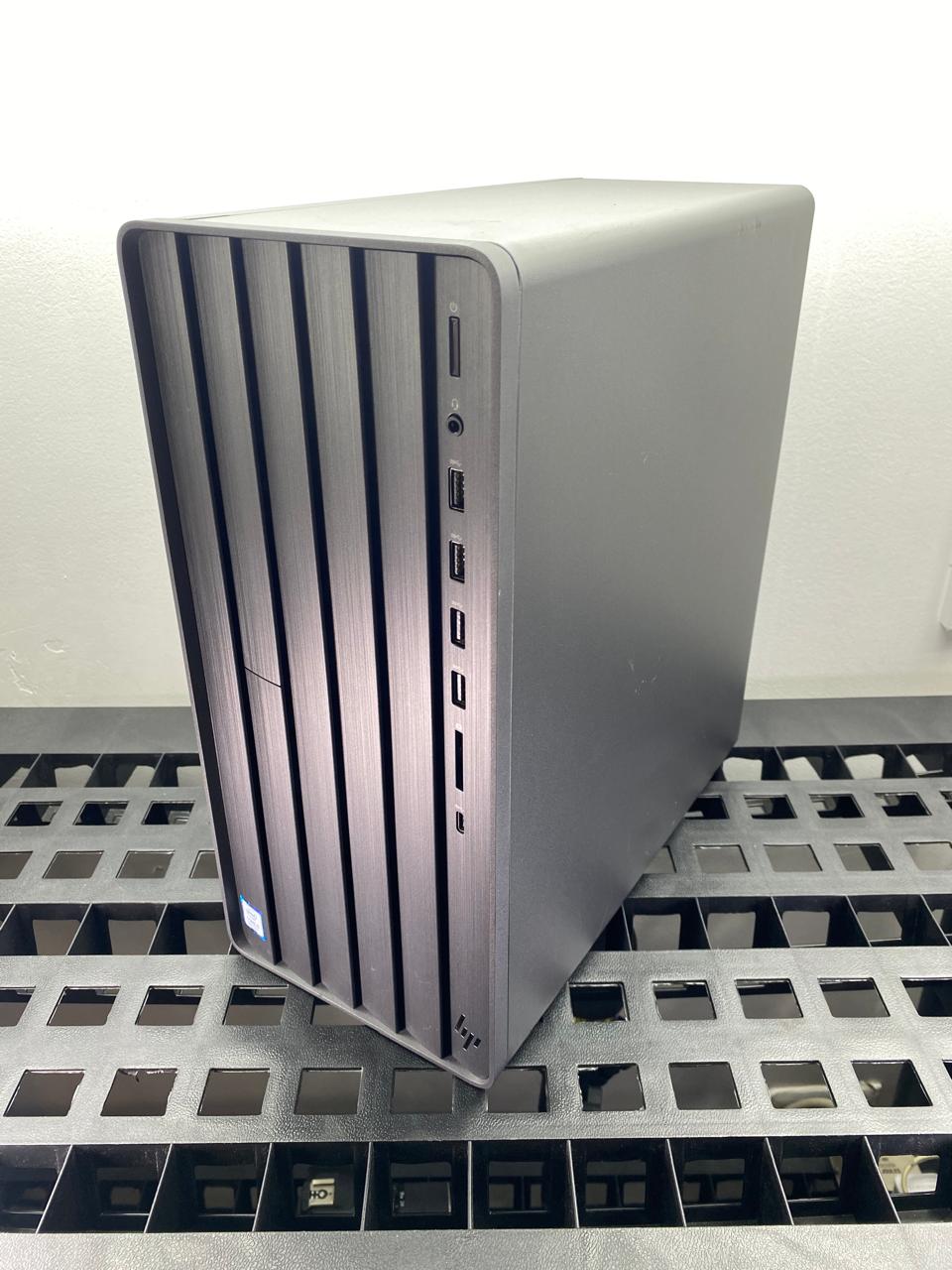 Desktop HP Envy TE01-0014 Core i5-8400 16GB RAM 512GB NVMe SSD + 1TB HDD WIN 11 HOME c/cargador