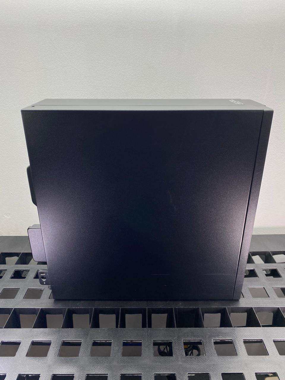 Desktop Dell Precision 3420 Xeon E3-1225 v5 32GB RAM 256GB NVMe SSD + 500GB HDD WIN 11 c/cargador