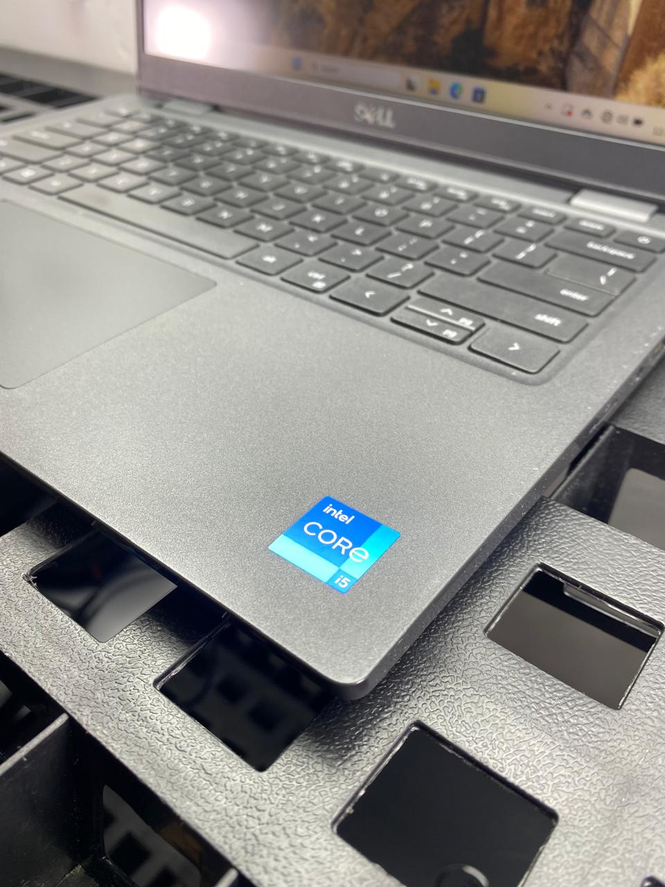 Laptop Dell Latitude 3420 14" Core i5-1135G7 16GB RAM 256GB NVMe SSD WINDOWS 11 PRO c/cargador