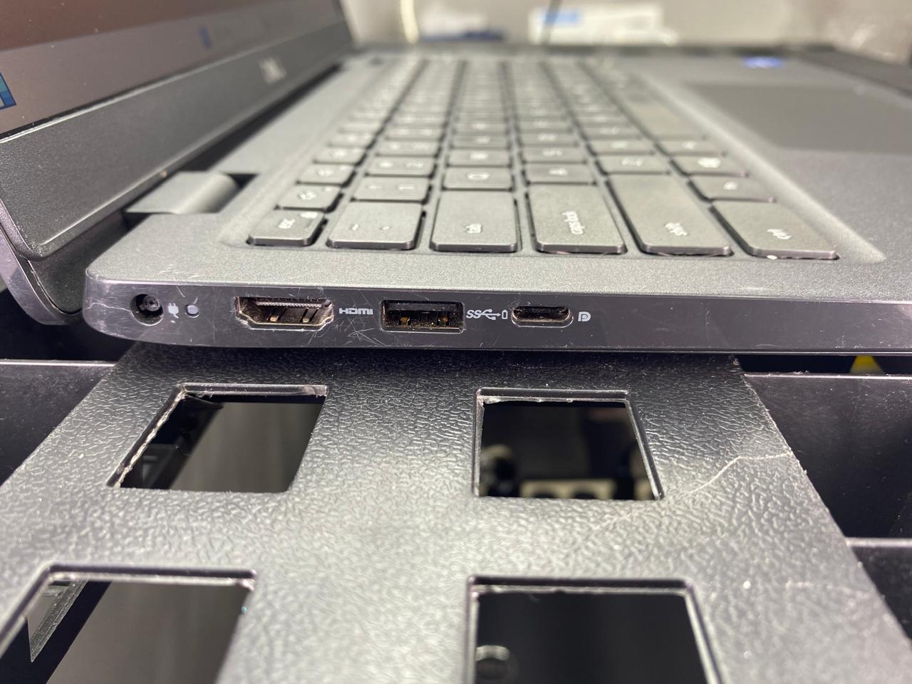 Laptop Dell Latitude 3420 14" Core i5-1135G7 16GB RAM 256GB NVMe SSD WINDOWS 11 PRO c/cargador