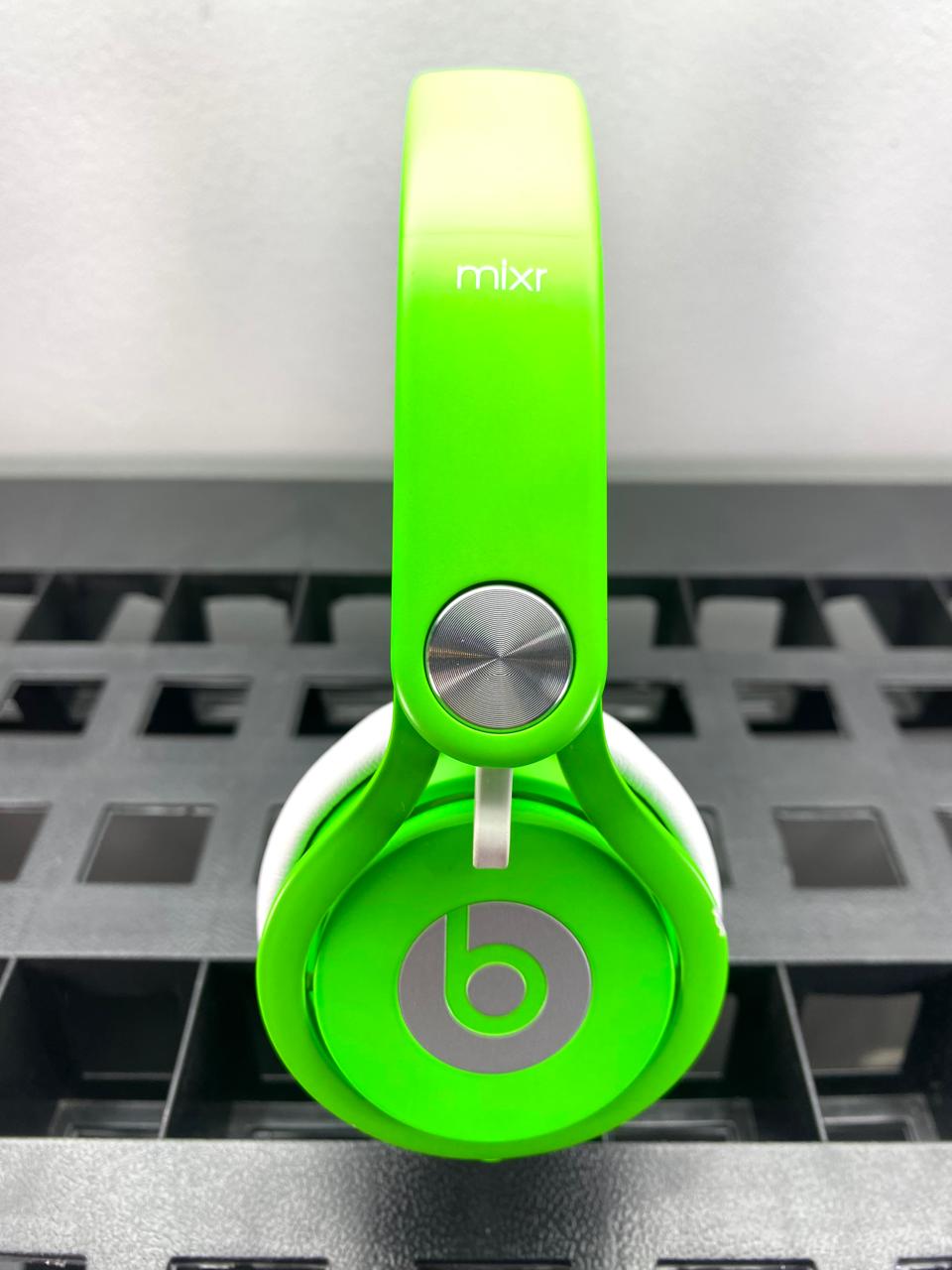 Audífonos Beats Mixr c/ estuche