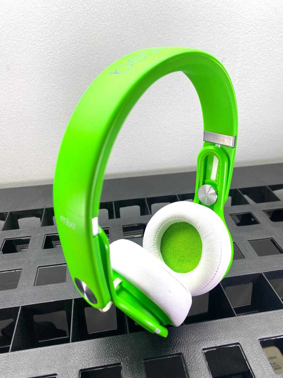 Audífonos Beats Mixr c/ estuche