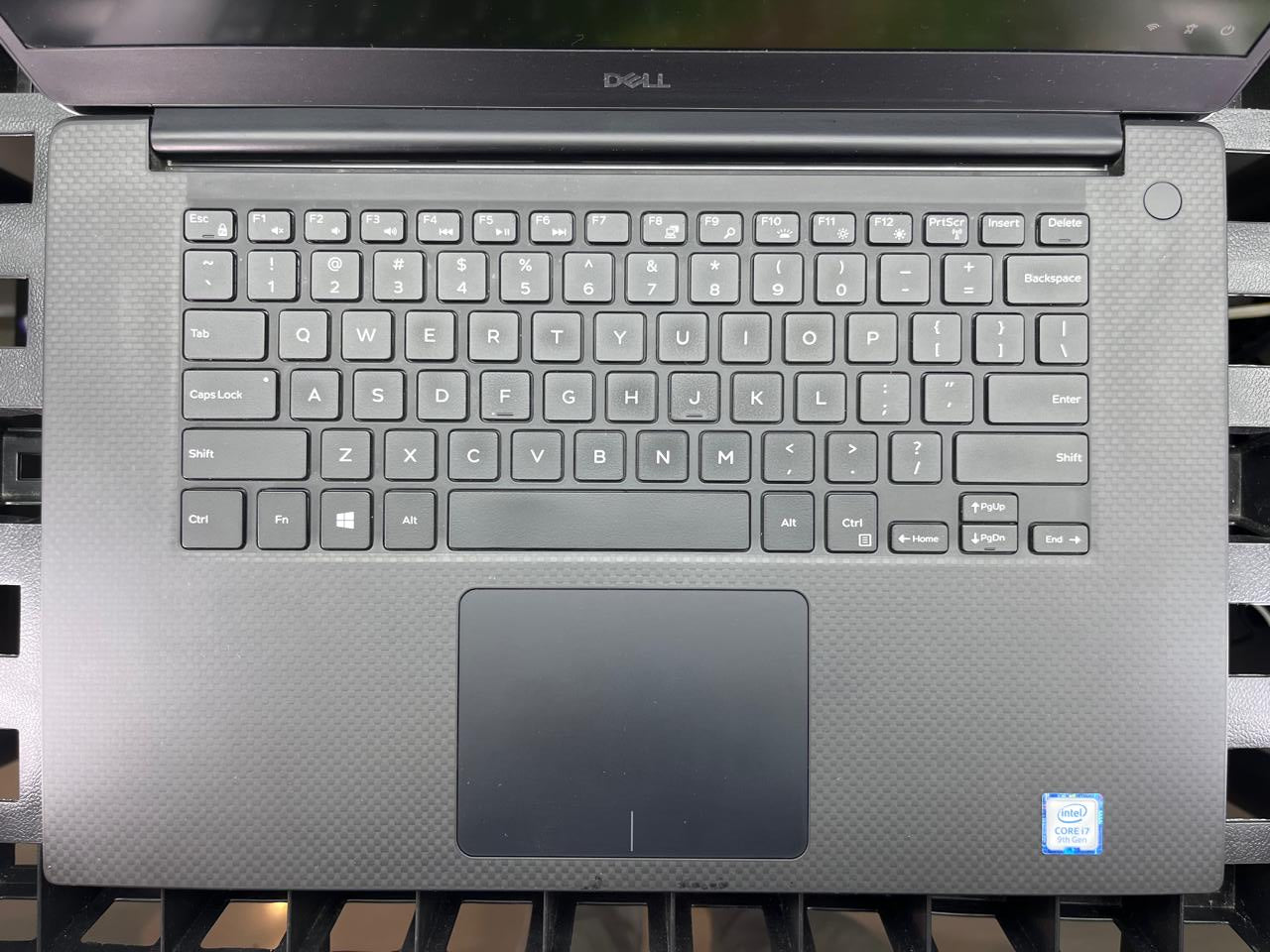 Laptop Dell XPS 15 7590 15.6" Core i7-9750H 16GB RAM 256GB NVMe SSD NVIDIA GeForce GTX 1650 4GB GDDR5 WINDOWS 11 PRO c/cargador