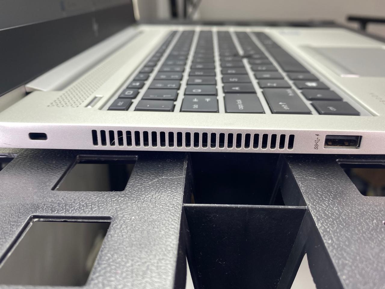Laptop HP EliteBook 840 G5 14" Core i5-8250U 16GB RAM 512GB NVMe SSD WINDOWS 11 PRO c/cargador
