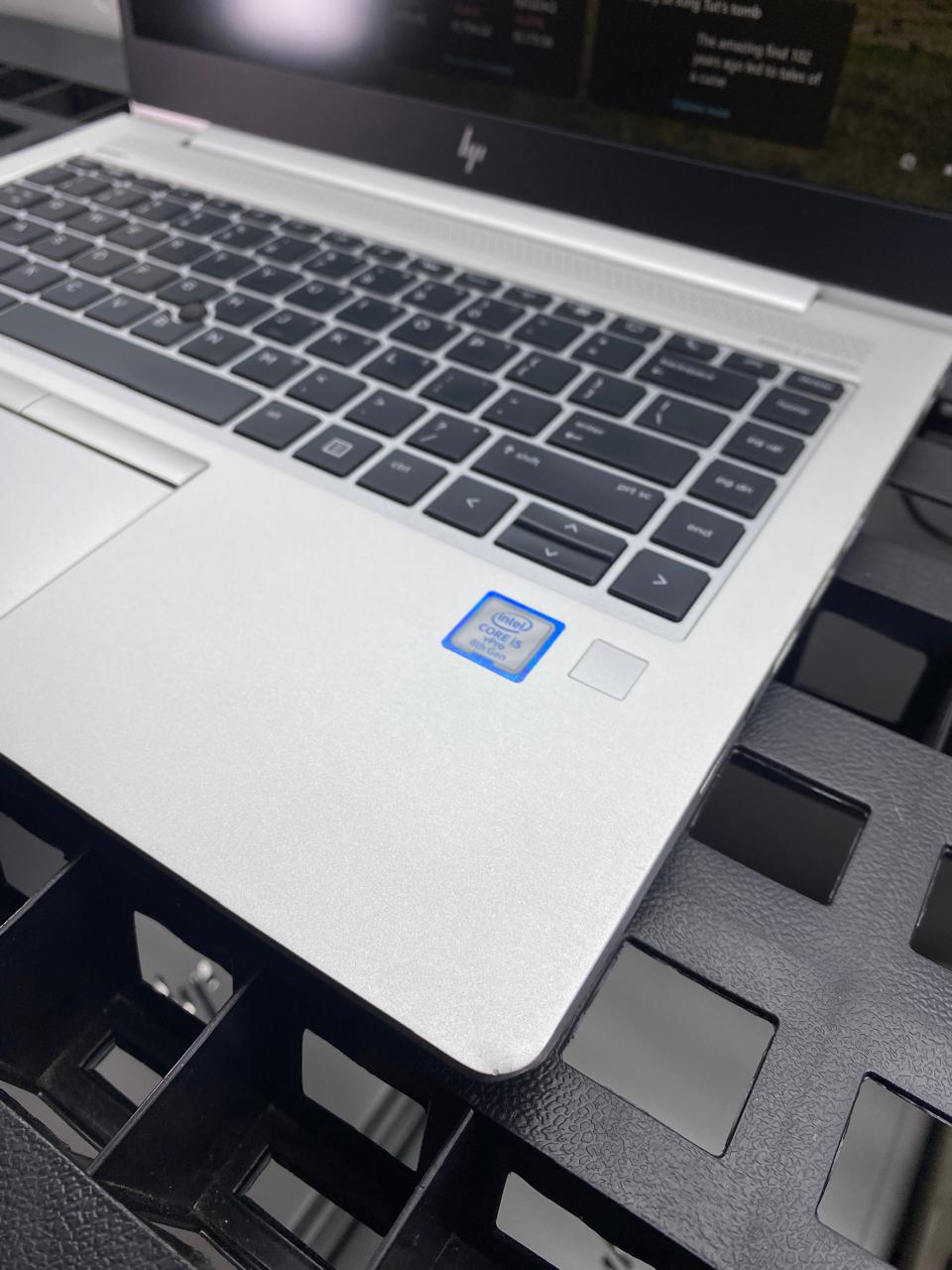 Laptop HP EliteBook 840 G6 14" Core i5-8365U 16GB RAM 256GB NVMe SSD WINDOWS 11 PRO c/cargador