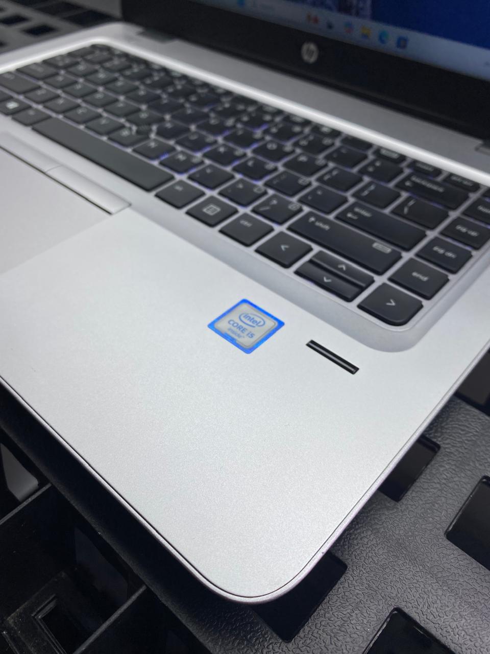 Laptop HP EliteBook 840 G3 14" Core i5-6200U 16GB RAM 128GB M.2 SSD + 500GB HDD WINDOWS 11 PRO c/cargador