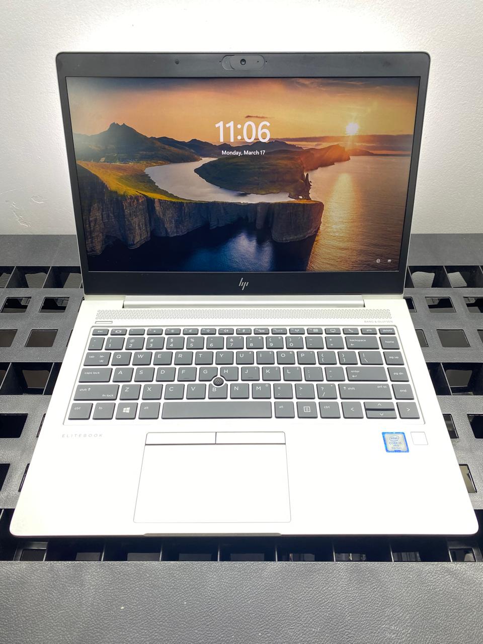 HP EliteBook 840 G5 14" 1920x1080 (FHD) Core i5-8350U 16GB RAM DDR4 512GB M.2 SSD WINDOWS 11 PRO