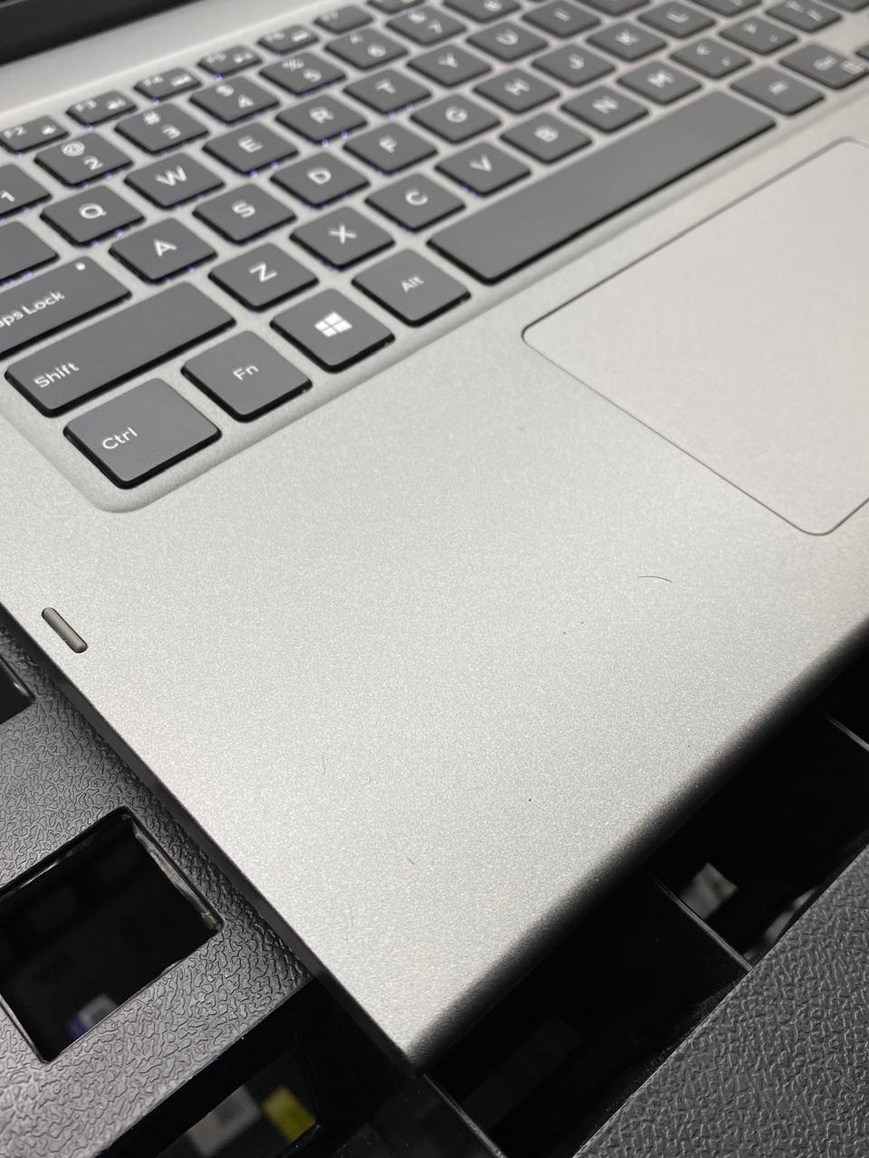 Dell Inspiron 13-5378 13.3" 1920x1080 (FHD) Core i5-7200U 16GB RAM DDR4 512GB SSD WINDOWS 11 HOME