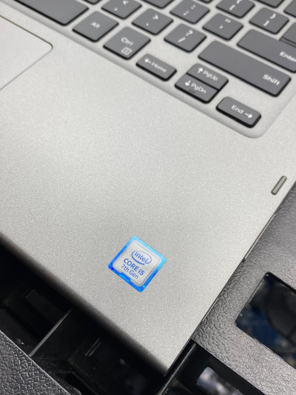 Dell Inspiron 13-5378 13.3" 1920x1080 (FHD) Core i5-7200U 16GB RAM DDR4 512GB SSD WINDOWS 11 HOME