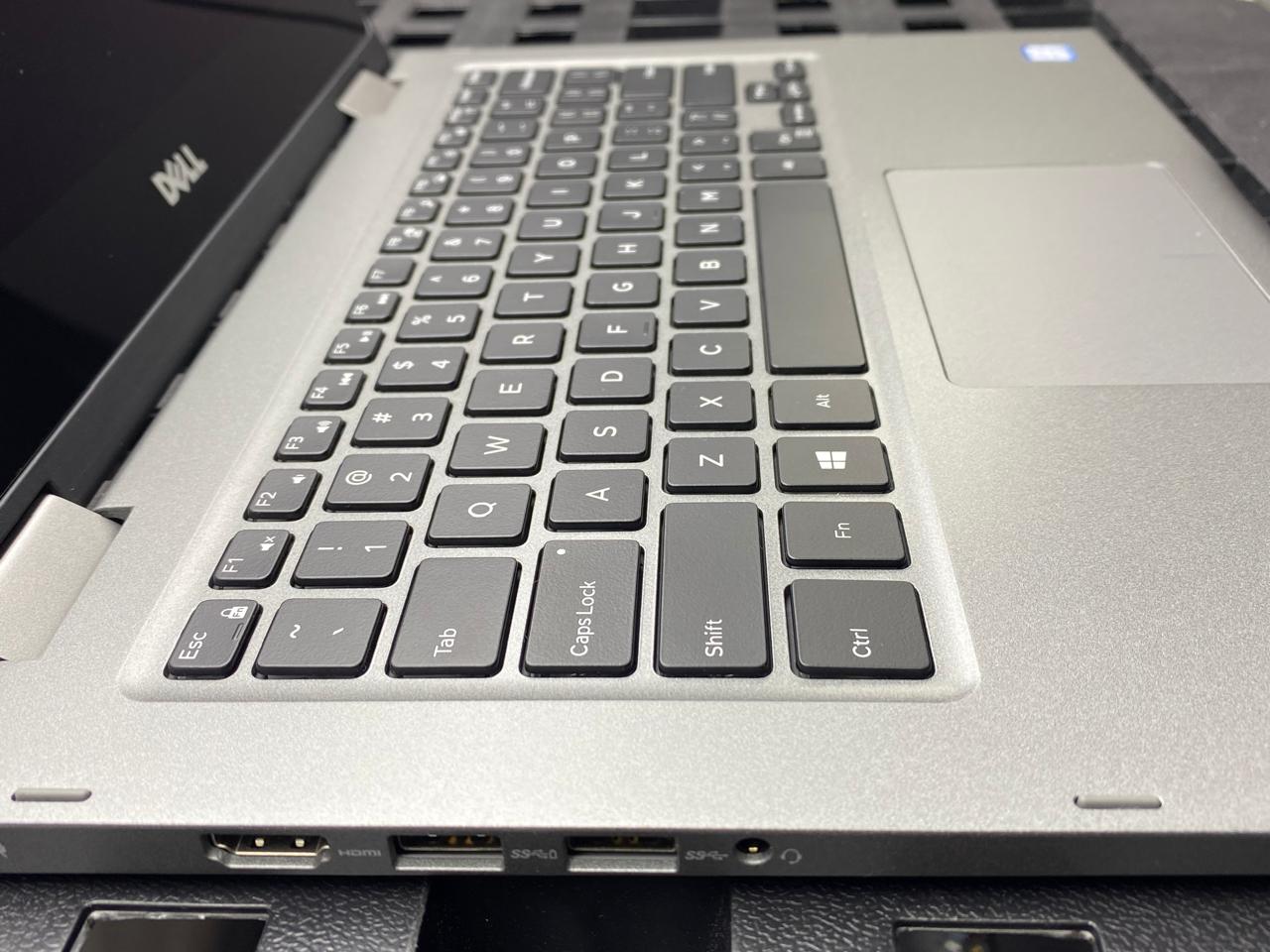 Dell Inspiron 13-5378 13.3" 1920x1080 (FHD) Core i5-7200U 16GB RAM DDR4 512GB SSD WINDOWS 11 HOME