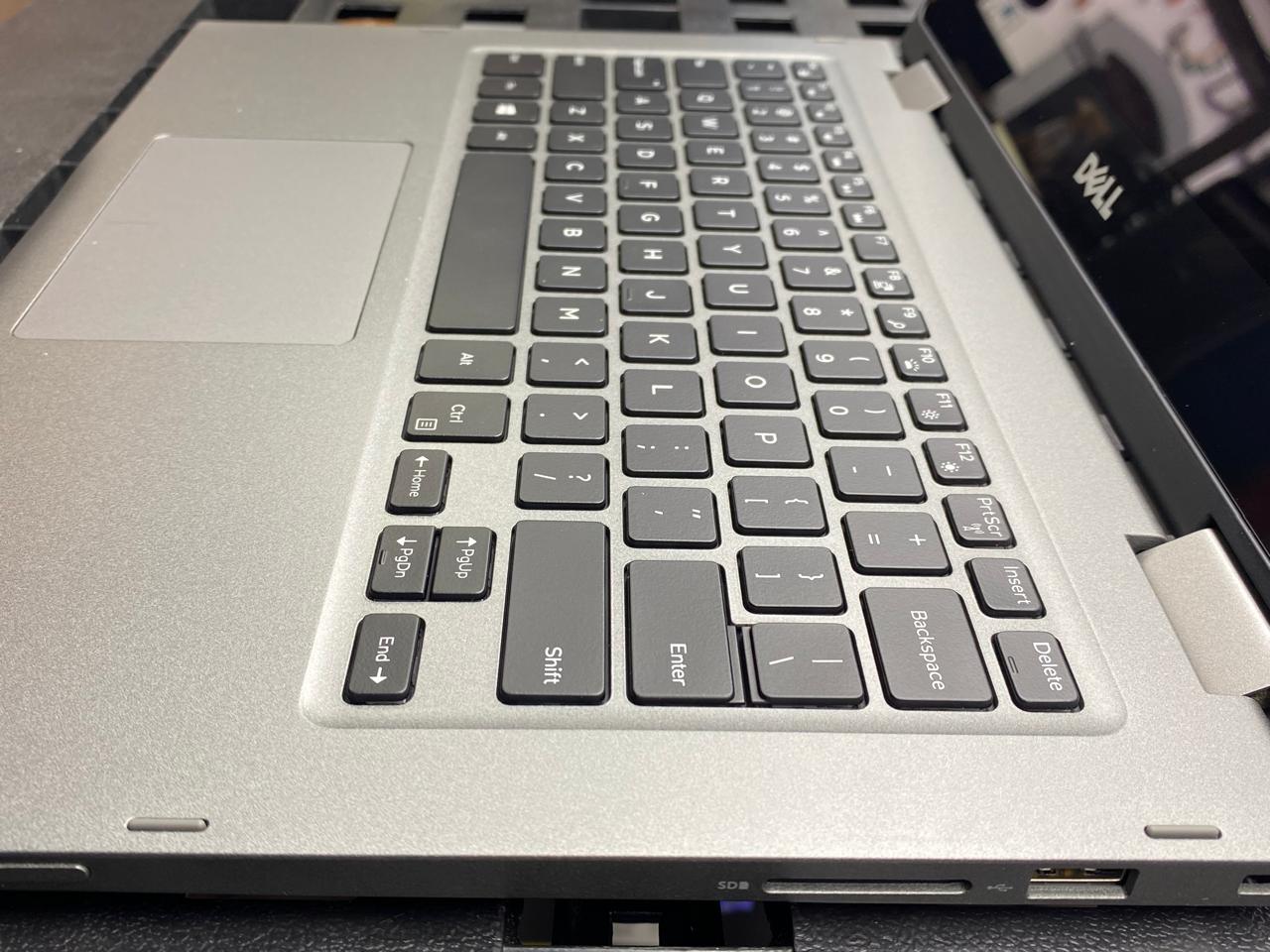 Dell Inspiron 13-5378 13.3" 1920x1080 (FHD) Core i5-7200U 16GB RAM DDR4 512GB SSD WINDOWS 11 HOME