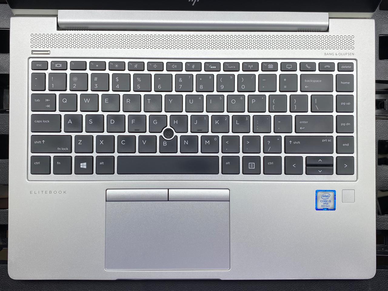 Laptop HP EliteBook 840 G6 14" 1920x1080 (FHD) Core i5-8365U 16GB RAM DDR4 256GB M.2 SSD WINDOWS 11 PRO c/ cargador