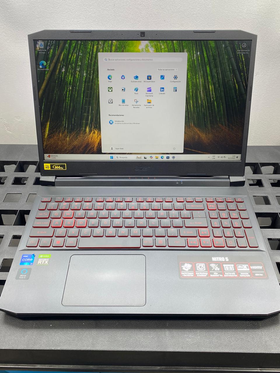 Laptop Acer Nitro 5 N20C1 15.6" Core i7-11800H 32GB RAM 512GB M.2 SSD nVIDIA GeForce RTX 3050 Ti WINDOWS 11 PRO c/cargador