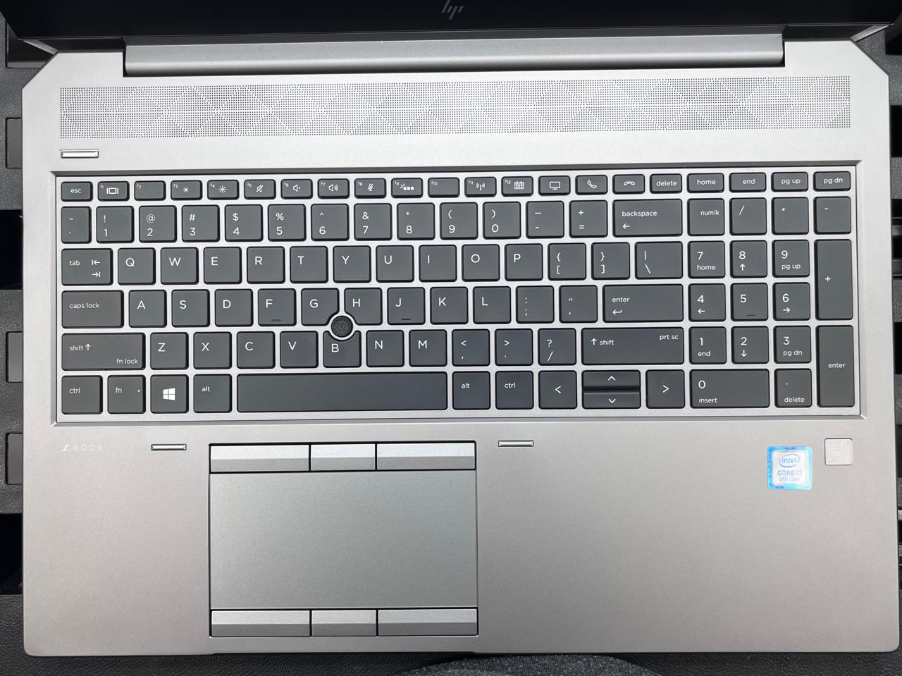 Laptop HP ZBook 15 G6 15.6" 1920x1080 (FHD) Core i7-9750H 16GB RAM DDR4 512GB NVMe SSD + 1TB HDD WINDOWS 11 PRO c/ cargador